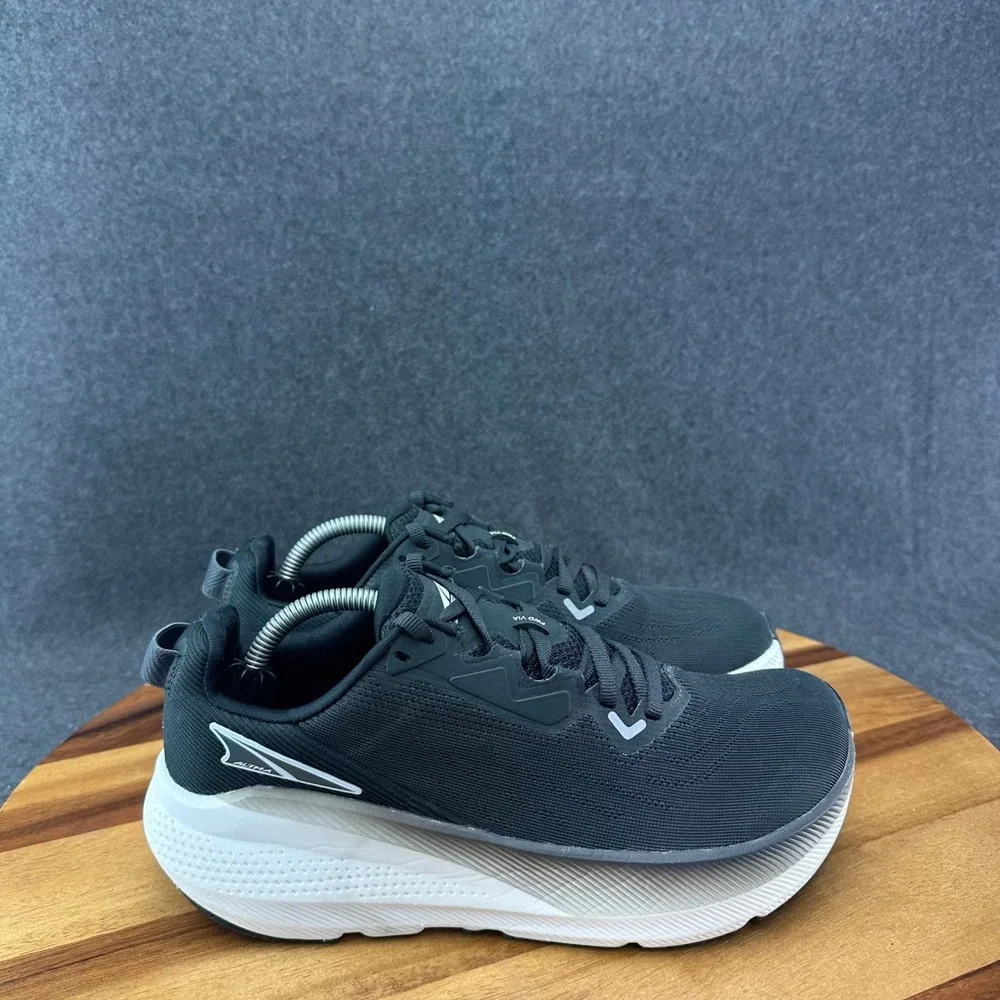 Altra FWD VIA Womens Black Athletic Running Training Shoes Size 8 Worn Once